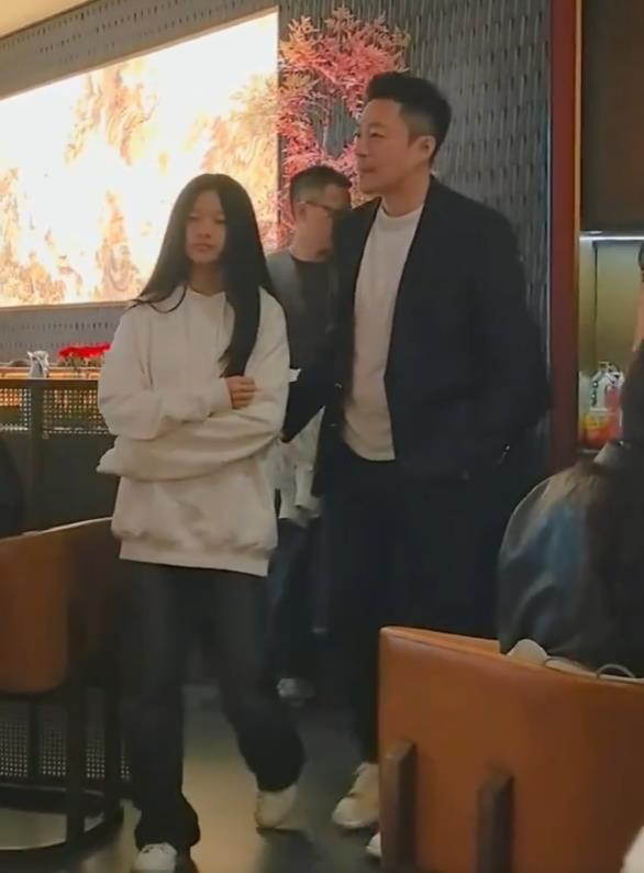 Kaiyun网页版-大S女儿玥儿开通账号，用烟花缅怀母亲，小S和徐妈同时关注